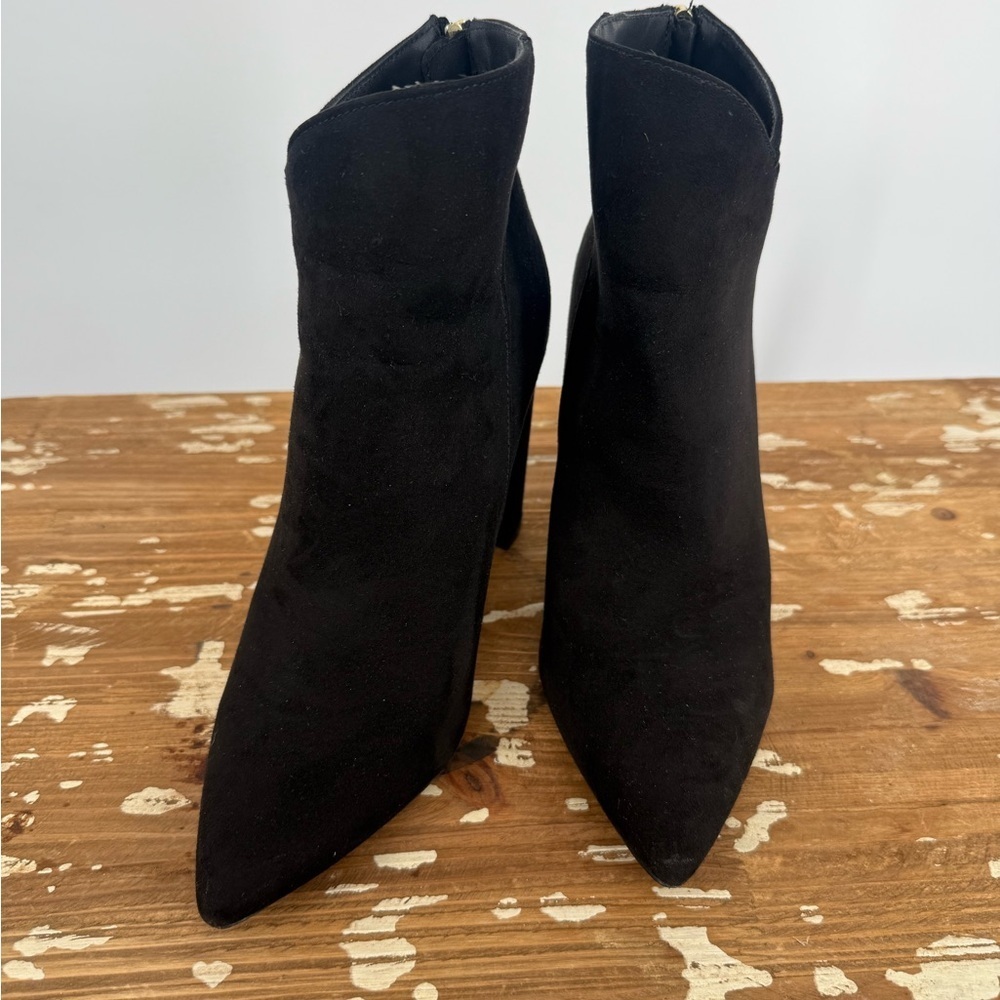 Qupid Black Ankle Booties